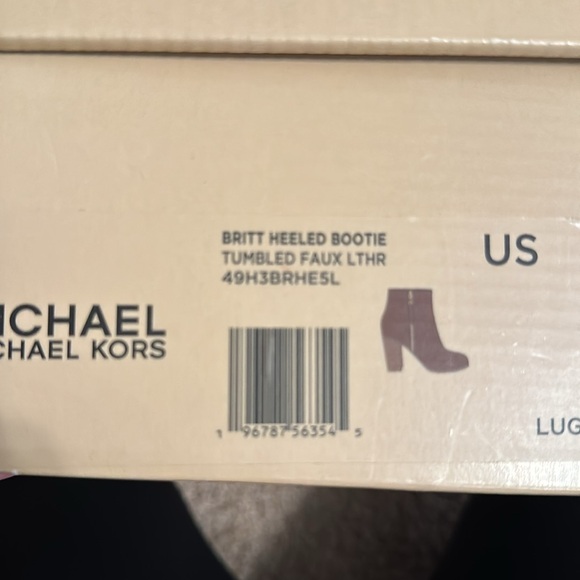 Michael Kors leather booties size 7 - Picture 4 of 4